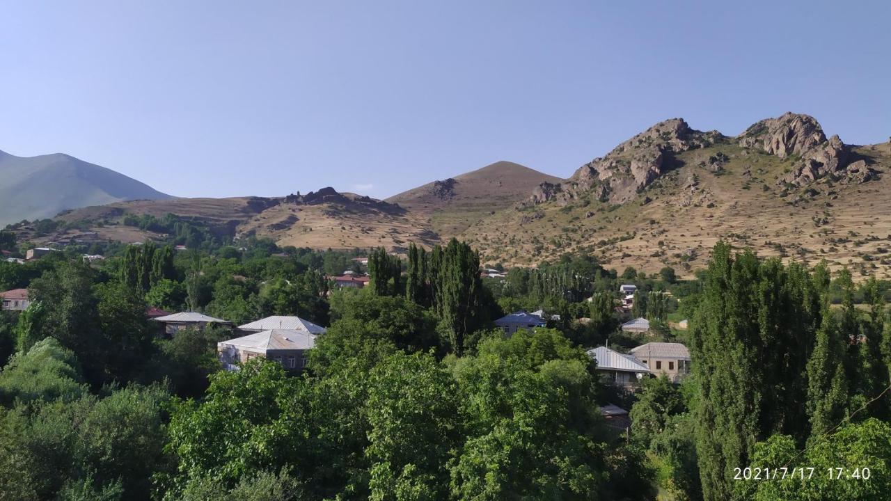 Verishen Guest House B&B Goris Eksteriør billede