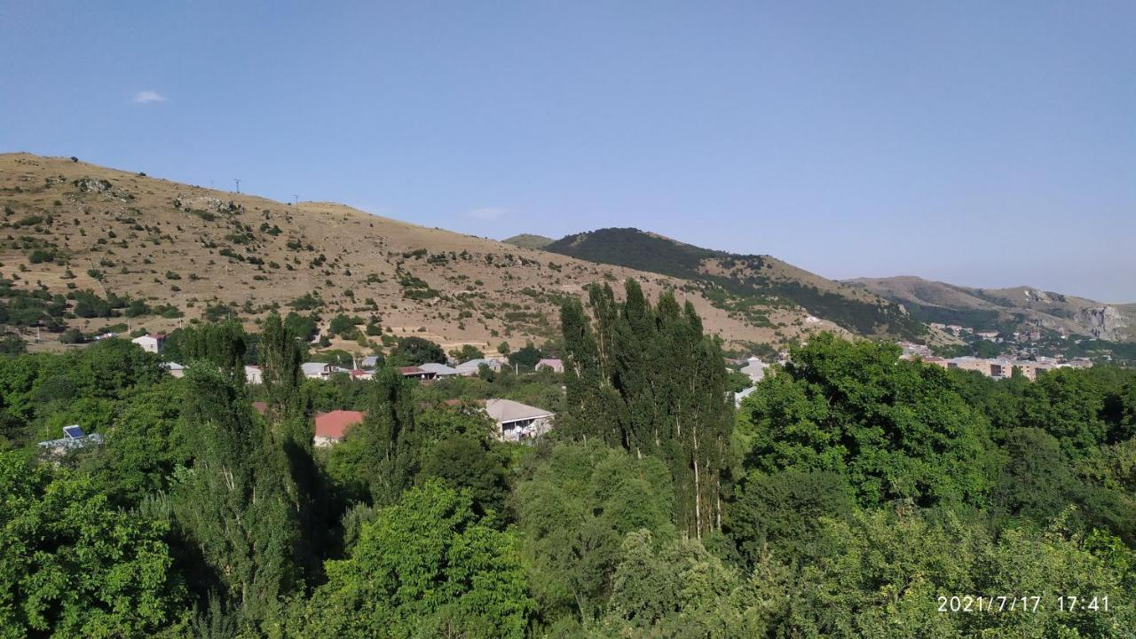 Verishen Guest House B&B Goris Eksteriør billede
